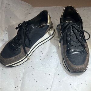 Stylish Black and Brown Women's Sneakers